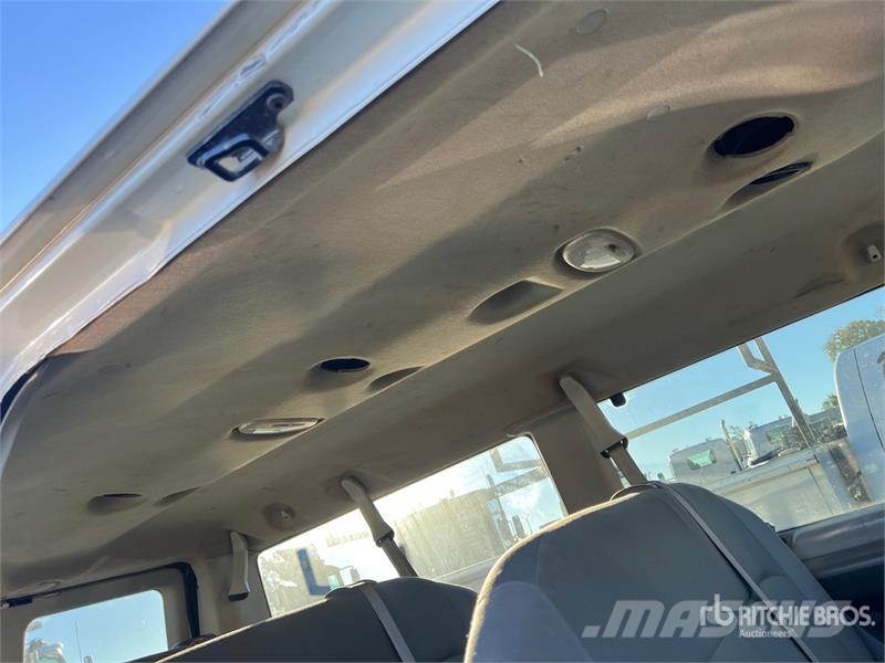 Ford E-350 6 Passenger Van 廂式貨物運輸車