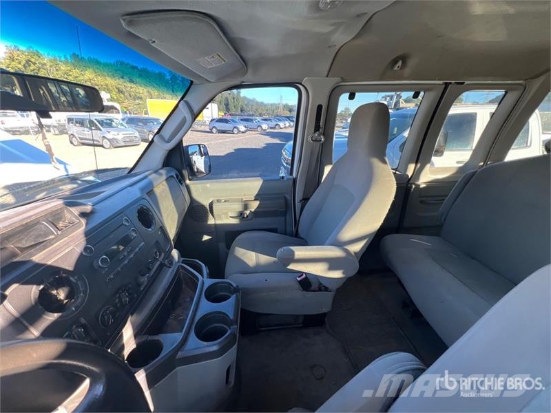 Ford E-350 6 Passenger Van 廂式貨物運輸車