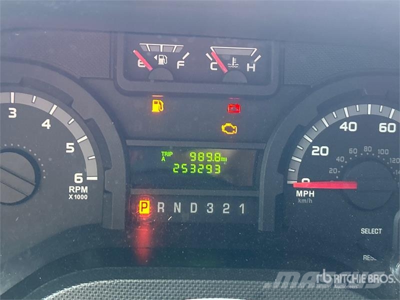 Ford E-350 Starcraft 4x2 12-Seat Mini Bus Mini buses