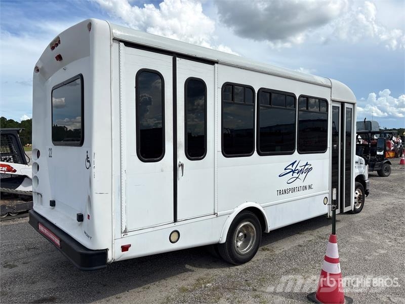 Ford E-350 Starcraft 4x2 13-Seat Mini Bus Mini-bus