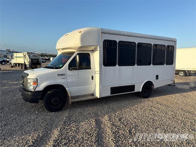 Ford E-350 Starcraft 4x2 5-Seat Transit Bus 迷你巴士