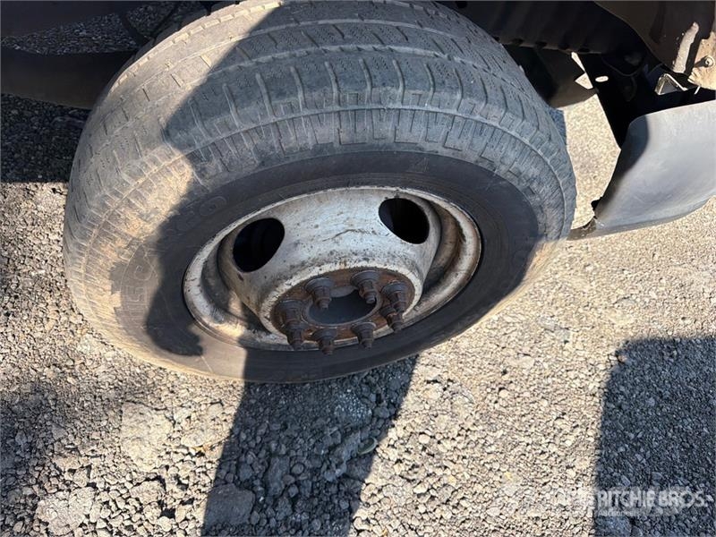 Ford E-350 Super Duty 4x2 Van Truck Sanduk kamioni