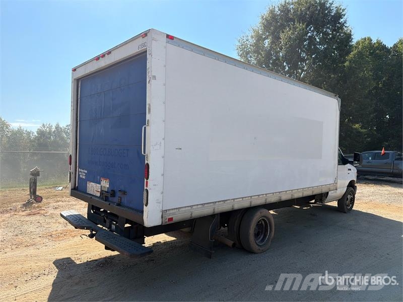 Ford E-350 Super Duty 4x2 Van Truck Sanduk kamioni