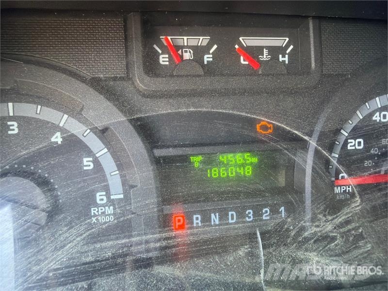 Ford E-350 Super Duty 4x2 Van Truck Sanduk kamioni