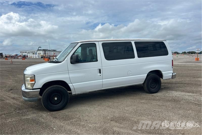 Ford E-350 Super Duty Dostavna vozila / kombiji