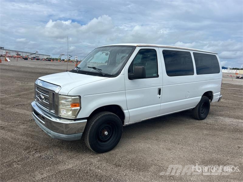 Ford E-350 Super Duty Dostavna vozila / kombiji