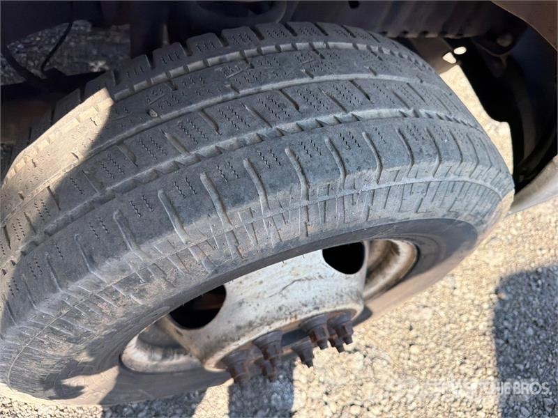 Ford E-350 Super Duty 4x2 Van Truck Sanduk kamioni