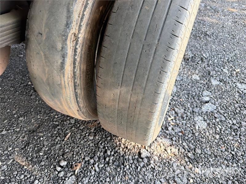 Ford E-350 Super Duty 4x2 Van Truck Sanduk kamioni