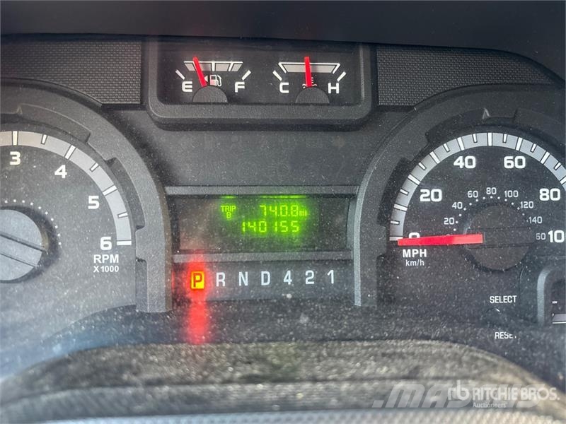 Ford E-350 Van Truck 貨箱式卡車