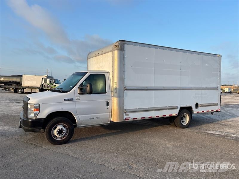 Ford E-350 Van Truck 貨箱式卡車