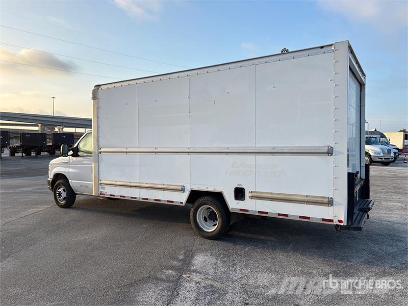 Ford E-350 Van Truck 貨箱式卡車