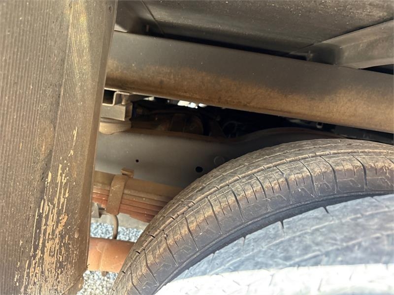 Ford E-350 Van Truck (Inoperable) 貨箱式卡車