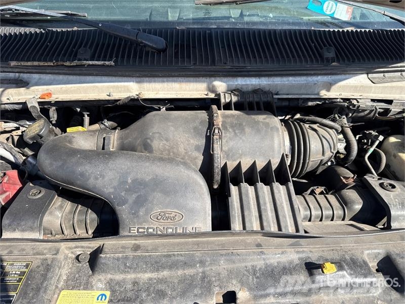 Ford E-350 Van Truck (Inoperable) Каросерии
