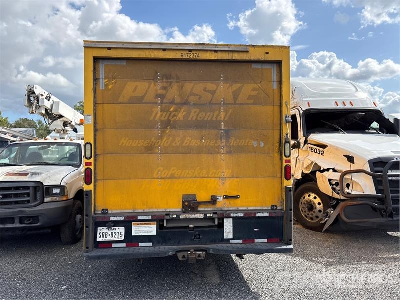 Ford E-350 Van Truck (Inoperable) 貨箱式卡車