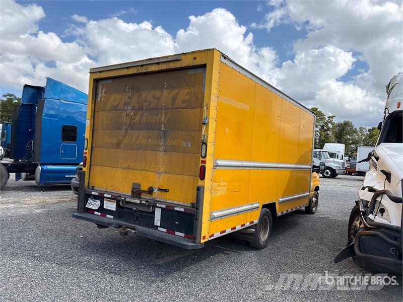 Ford E-350 Van Truck (Inoperable) 貨箱式卡車
