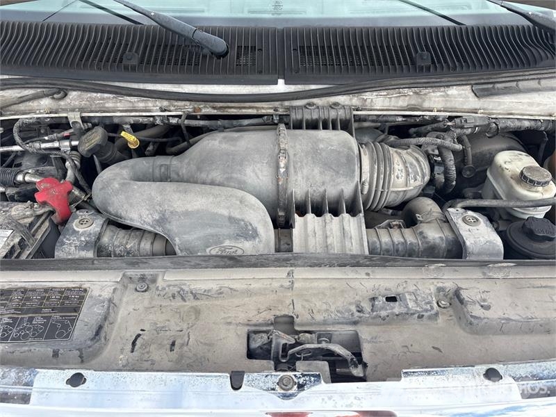Ford E-350 XL 10 Passenger Van Furgone chiuso