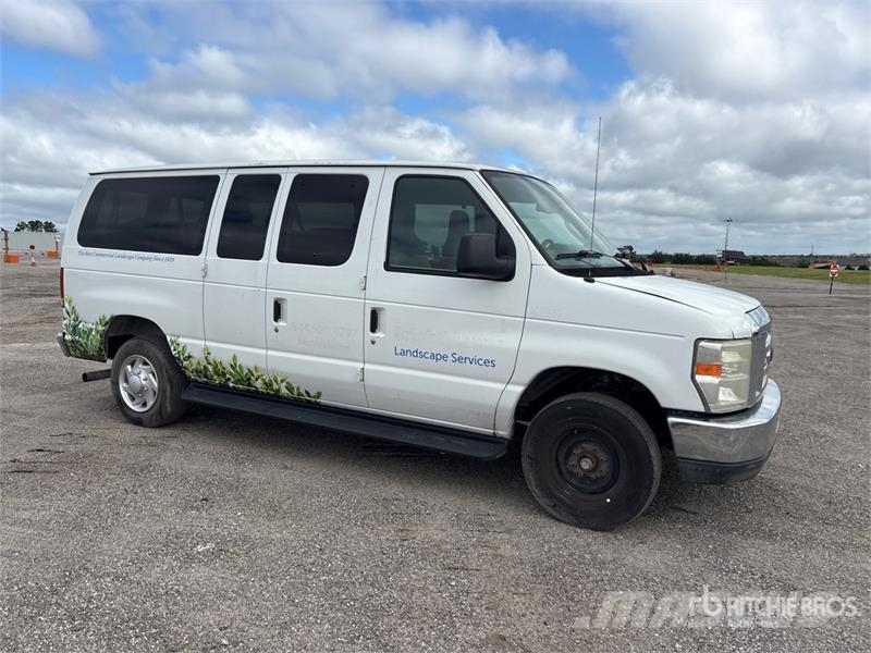 Ford E-350 XL 10 Passenger Van Furgone chiuso