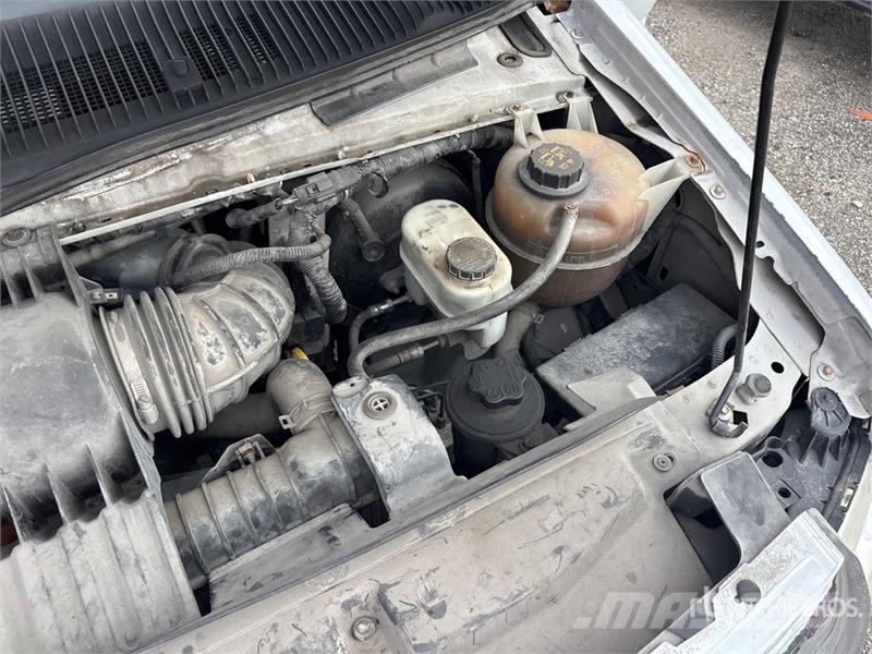 Ford E-350 XL 10 Passenger Van Furgone chiuso