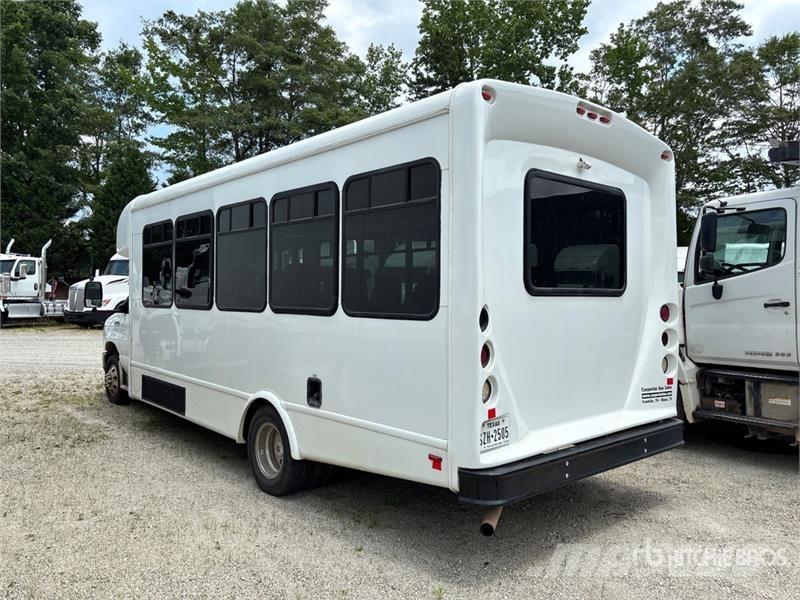 Ford E-450 4x2 Mini Bus Minibussen