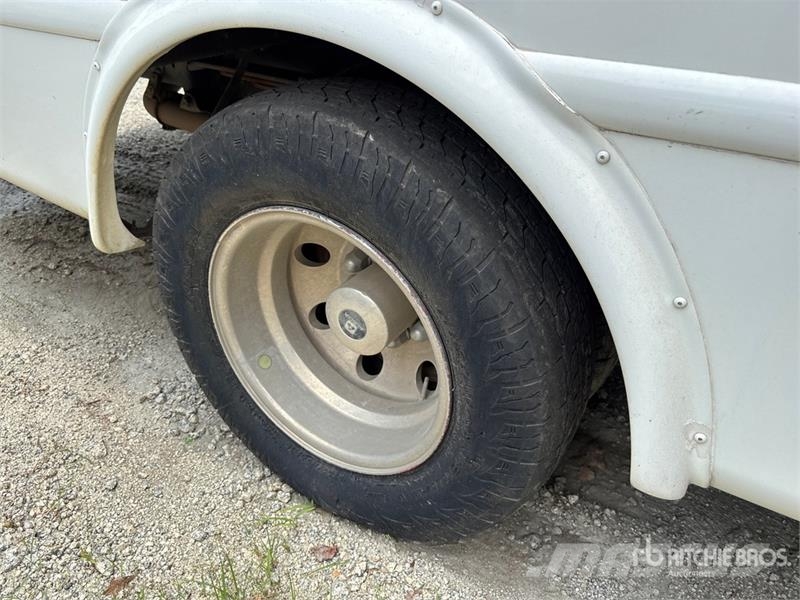 Ford E-450 4x2 Mini Bus Minibussen