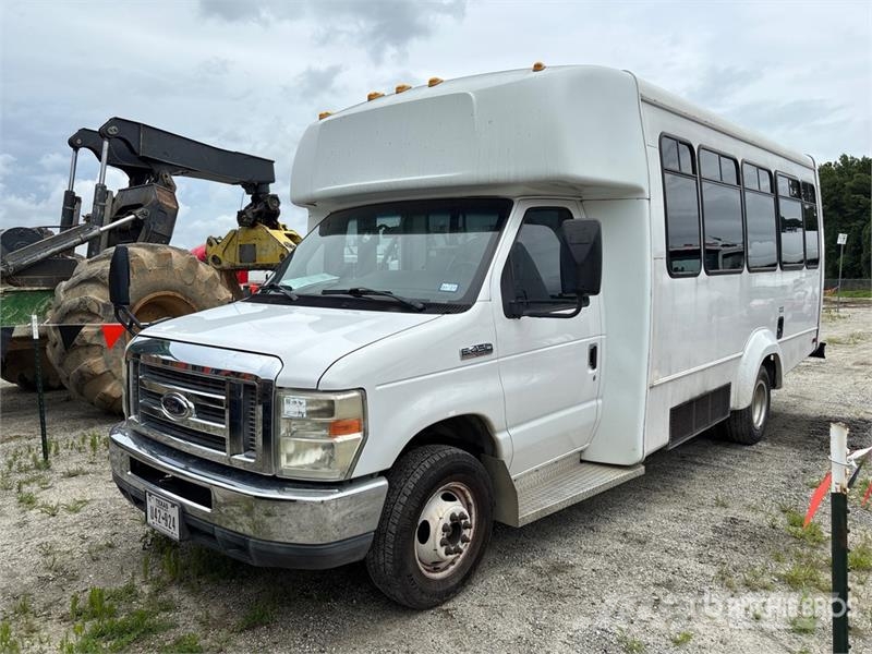 Ford E-450 4x2 Transit Bus Minibusy
