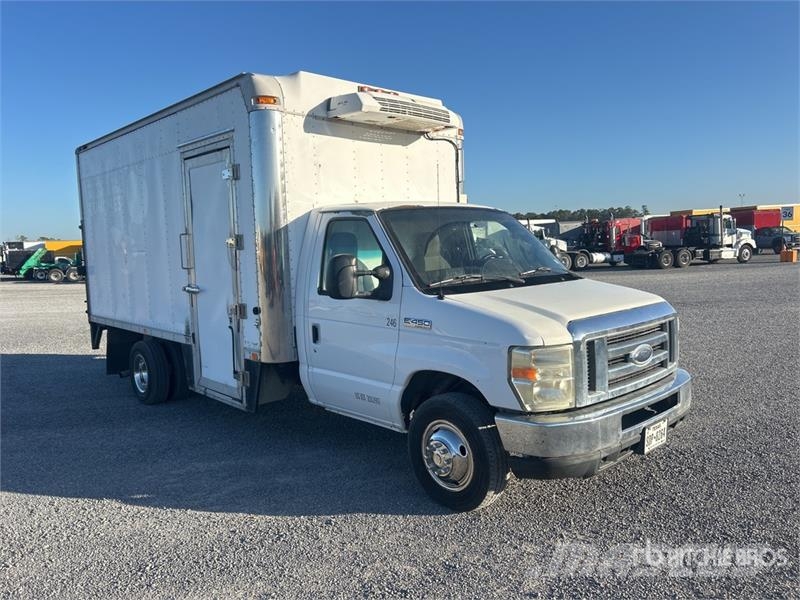 Ford E-450 Econoline 4x2 Refrigerated Truck Camiones con temperatura controlada