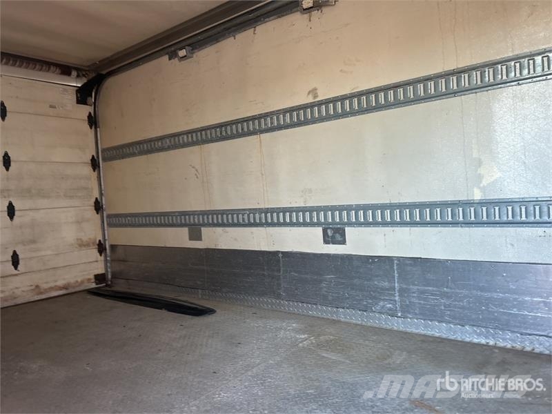 Ford E-450 Econoline 4x2 Refrigerated Truck Camiones con temperatura controlada
