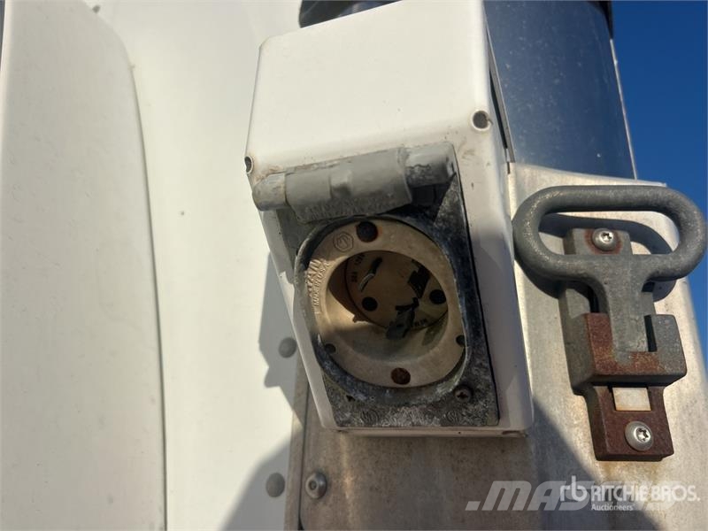 Ford E-450 Econoline 4x2 Refrigerated Truck Camiones con temperatura controlada