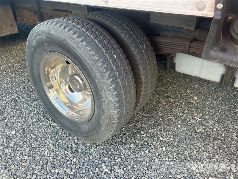 Ford E-450 Econoline 4x2 Refrigerated Truck Camiones con temperatura controlada