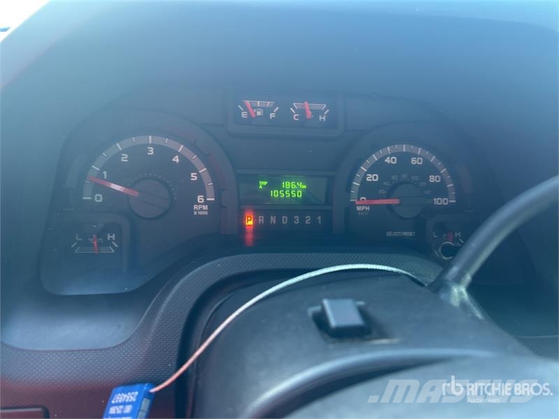 Ford E-450 Econoline 4x2 Refrigerated Truck Camiones con temperatura controlada