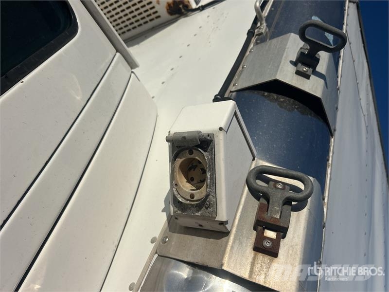 Ford E-450 Econoline 4x2 Refrigerated Truck Camiones con temperatura controlada