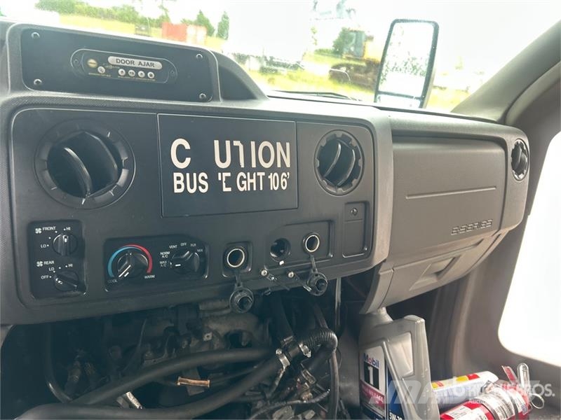 Ford E-450 Starcraft 4x2 8-Seat Transit Bus Mini avtobusi