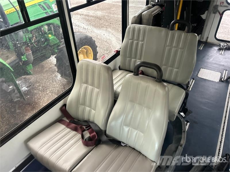 Ford E-450 Starcraft 4x2 8-Seat Transit Bus Mini avtobusi
