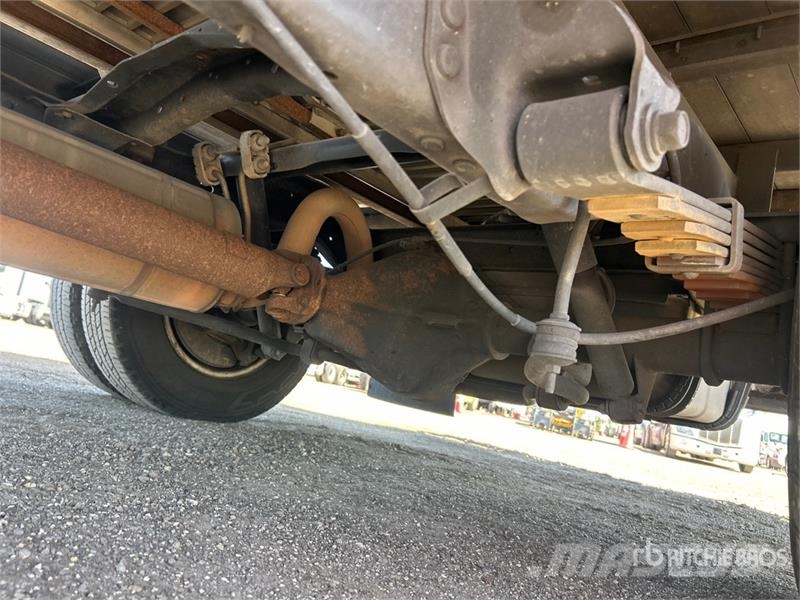 Ford E350 4x2 Van Truck (Inoperable) 厢式货车
