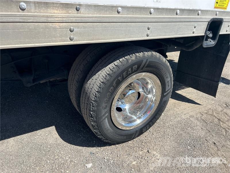 Ford E350 4x2 Van Truck (Inoperable) 厢式货车