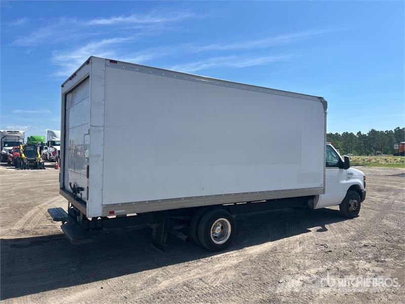 Ford E350 4x2 Van Truck (Inoperable) 厢式货车