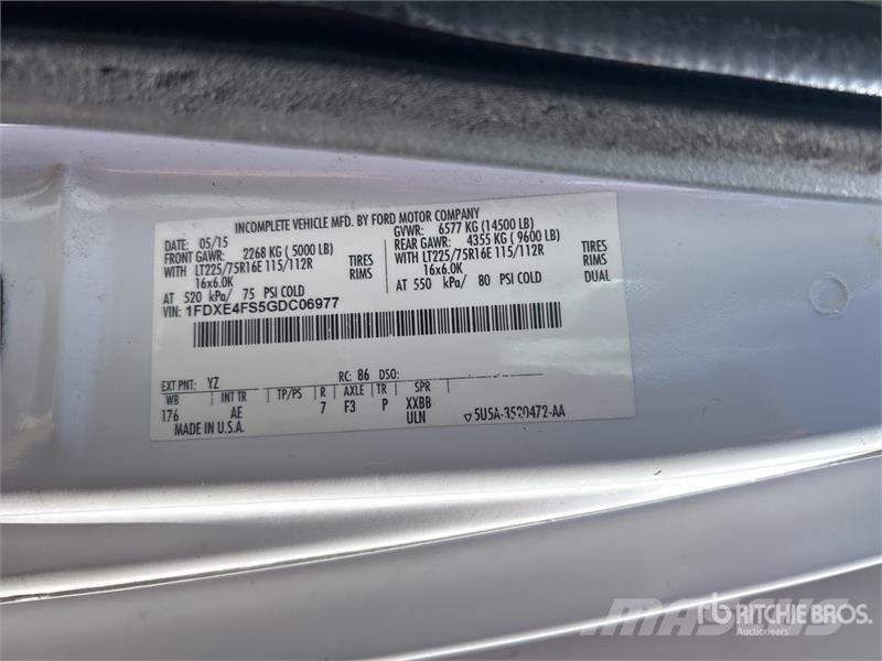 Ford E450 4x2 Van Truck (Inoperable) Skåpbilar