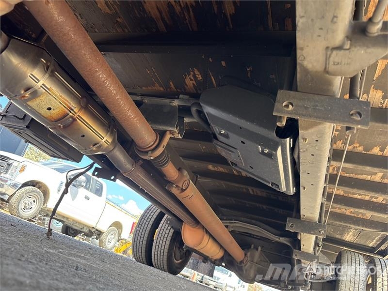 Ford E450 4x2 Van Truck (Inoperable) Box body trucks