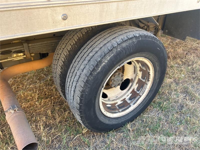 Ford E450 4x2 Van Truck (Inoperable) Skåpbilar