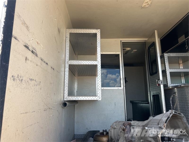 Ford E450 4x2 Van Truck (Inoperable) Skåpbilar