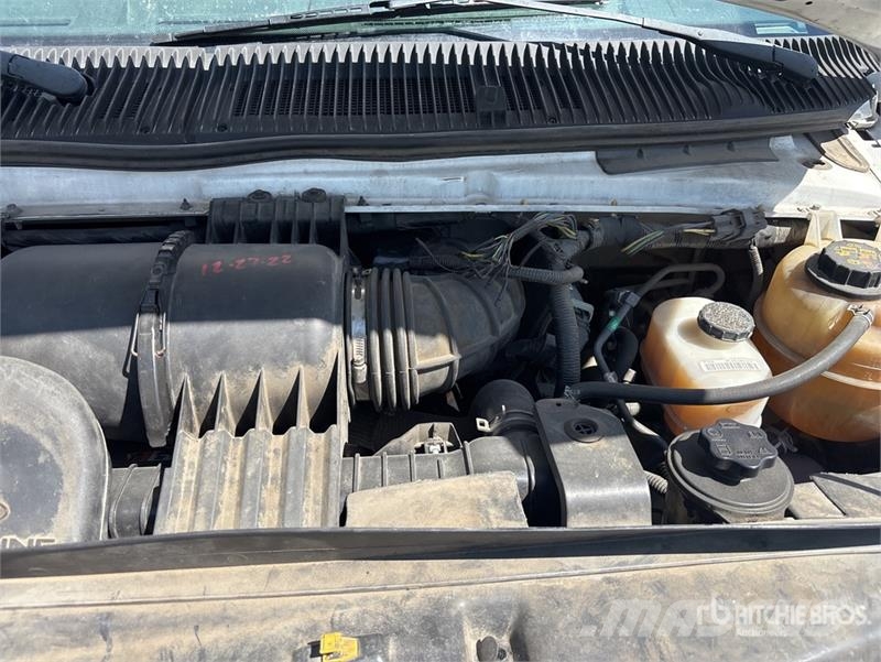 Ford E450 4x2 Van Truck (Inoperable) Box body trucks