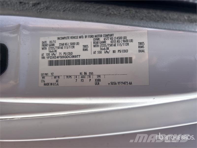 Ford E450 4x2 Van Truck (Inoperable) Skåpbilar