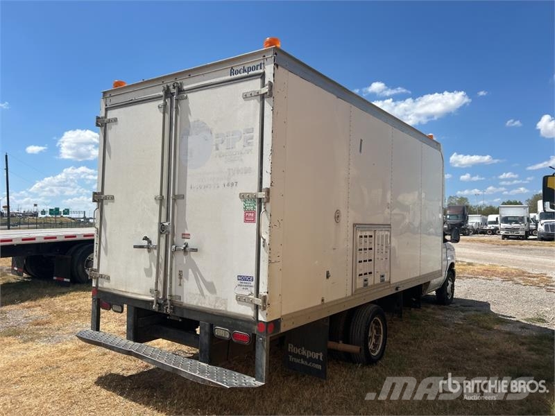 Ford E450 4x2 Van Truck (Inoperable) Skåpbilar