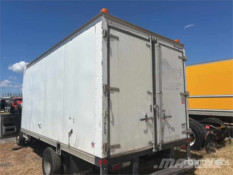 Ford E450 4x2 Van Truck (Inoperable) Skåpbilar