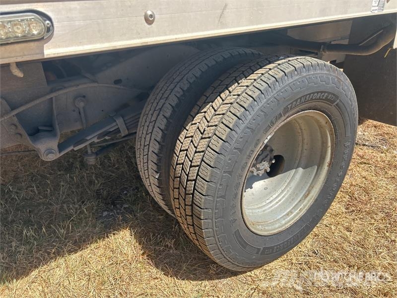 Ford E450 4x2 Van Truck (Inoperable) Skåpbilar