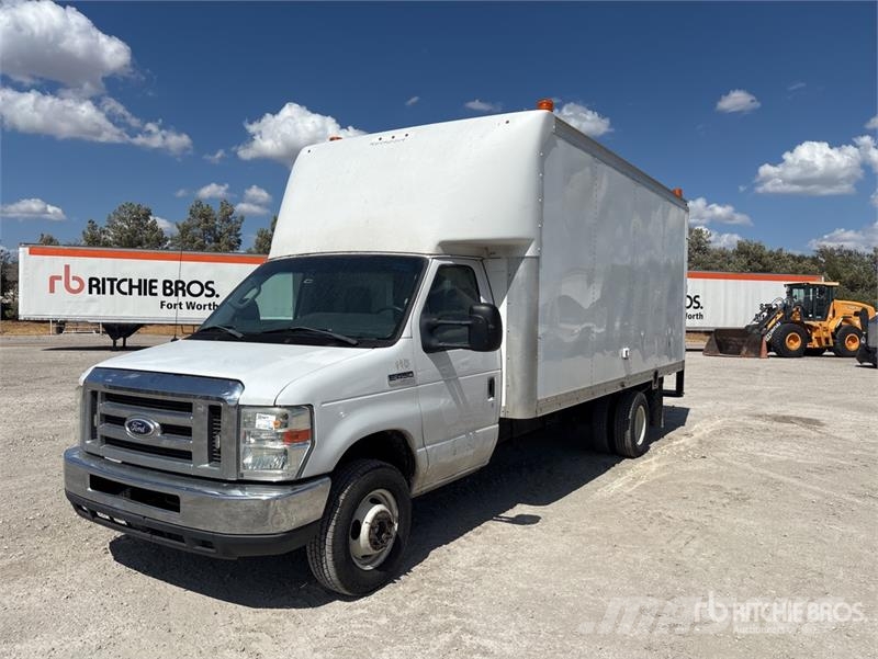 Ford E450 4x2 Van Truck (Inoperable) Box body trucks