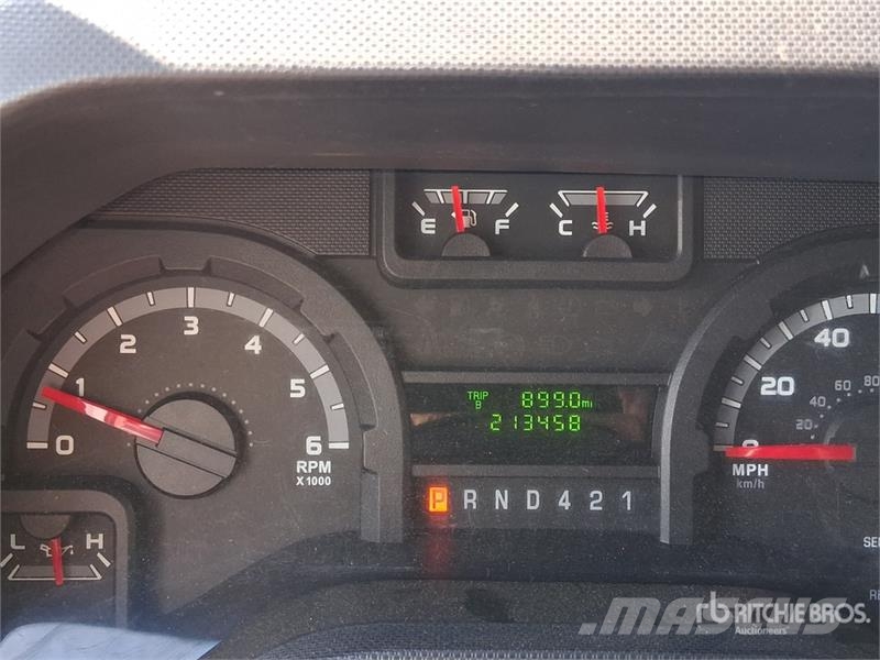 Ford E450 4x2 Van Truck Грузовики-Фургоны