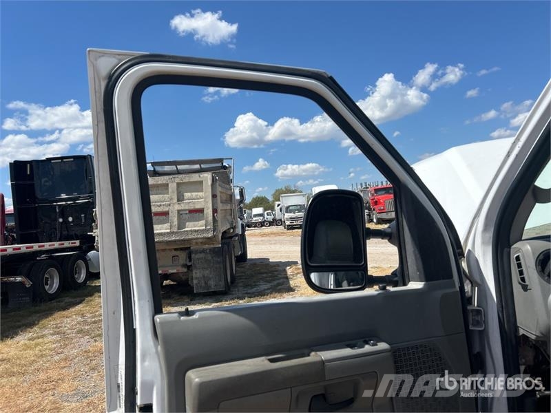 Ford E450 4x2 Van Truck (Inoperable) Skåpbilar