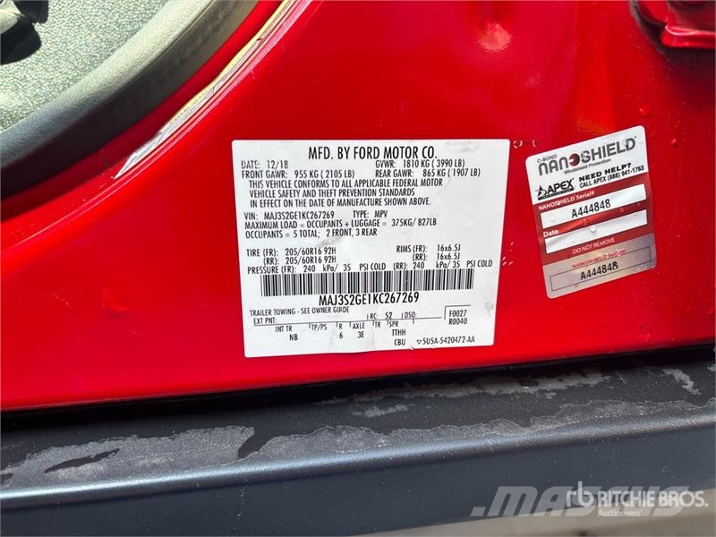 Ford EcoSport 2WD SUV Automobily