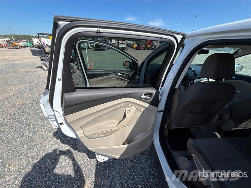 Ford Escape 2WD SUV 汽車